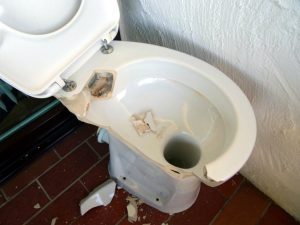 Six Signs That Point to the Need for Toilet Replacement
